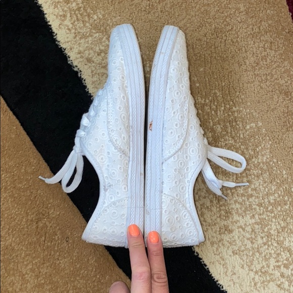 *SOLD* Sneakers👟 - Picture 8 of 9